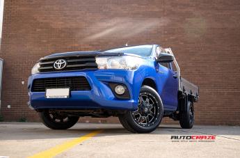TOYOTA HILUX 2WD (2005 ONWARDS) MAVERICK GLOSS BLACK MILLED ACCENTS
